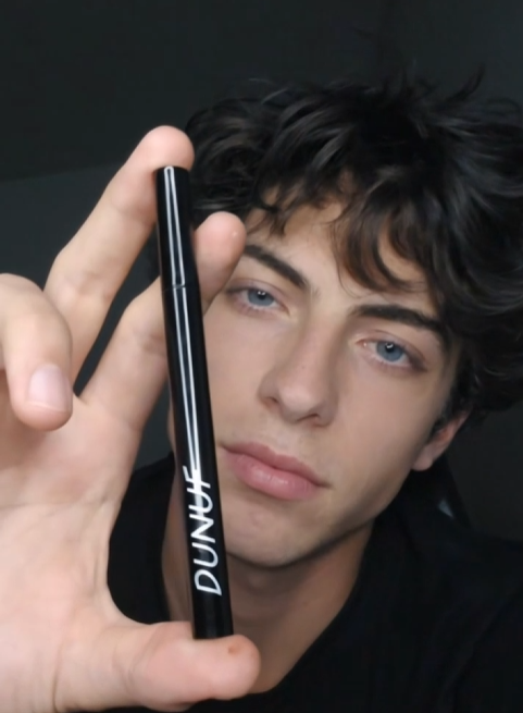 Ascend Eyebrow definer™